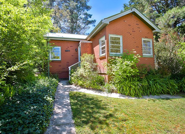 6 Albert Street, Leura NSW 2780