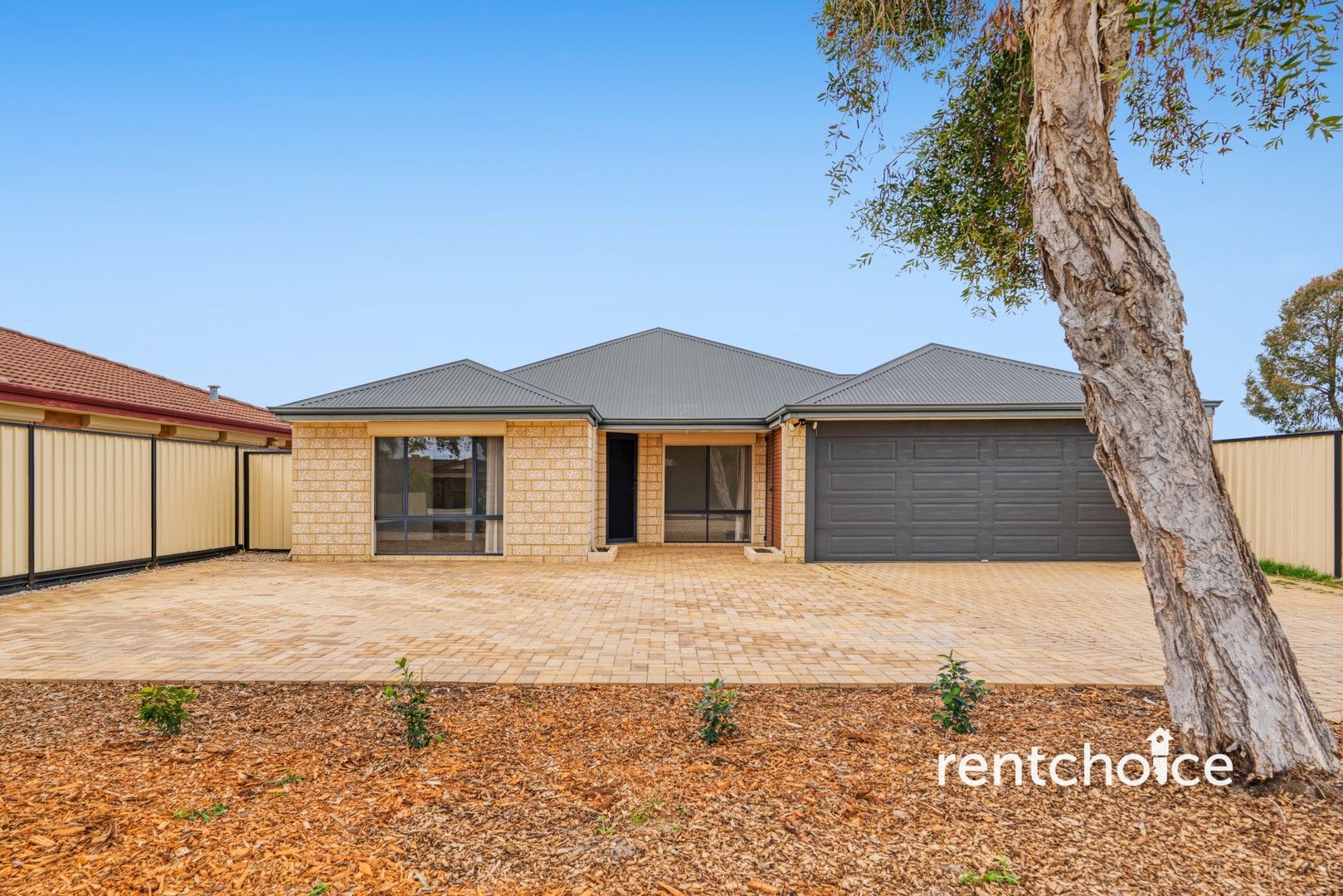 3 bedrooms House in 40 Geographe Way THORNLIE WA, 6108
