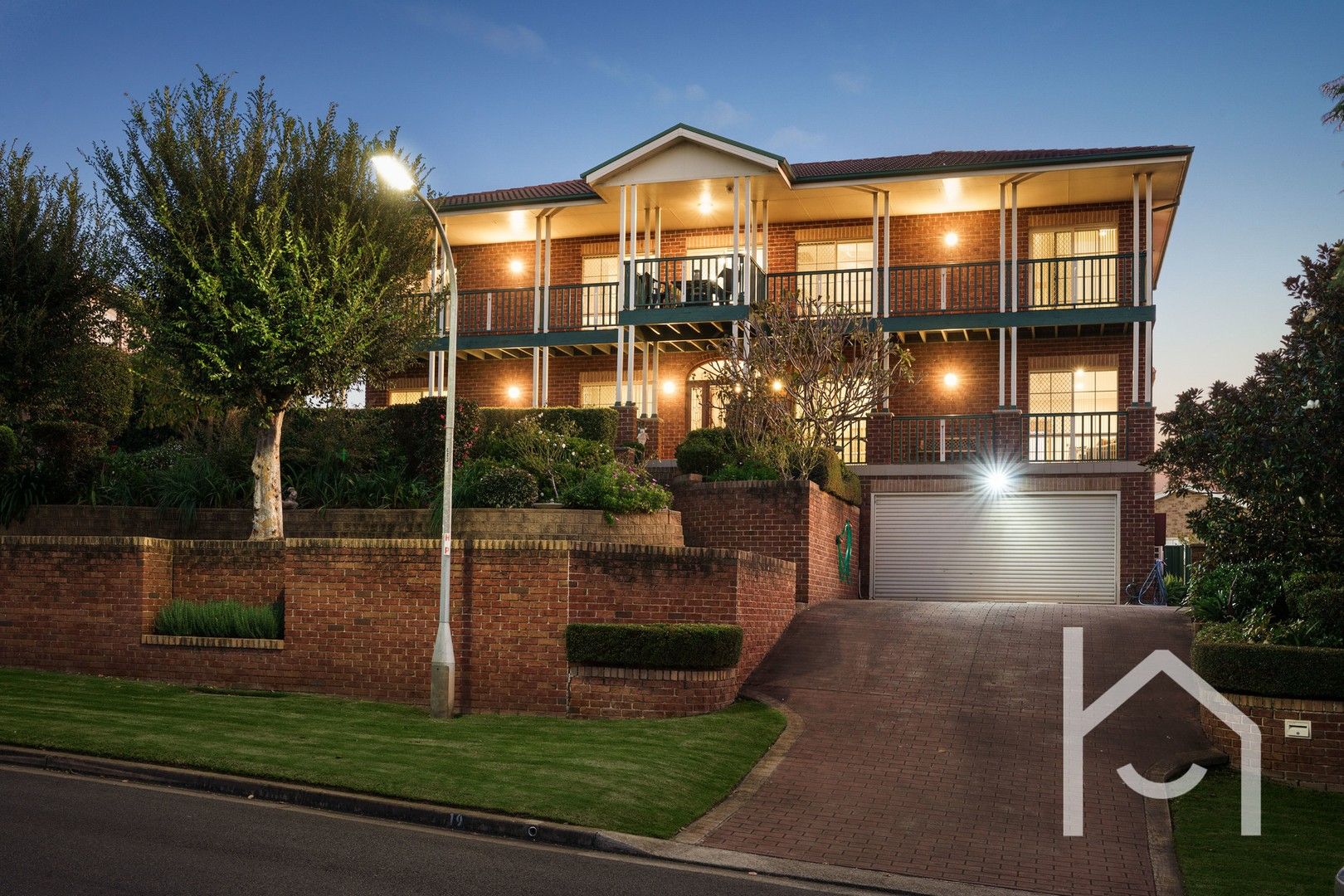 5 bedrooms House in 19 Abington Crescent GLEN ALPINE NSW, 2560