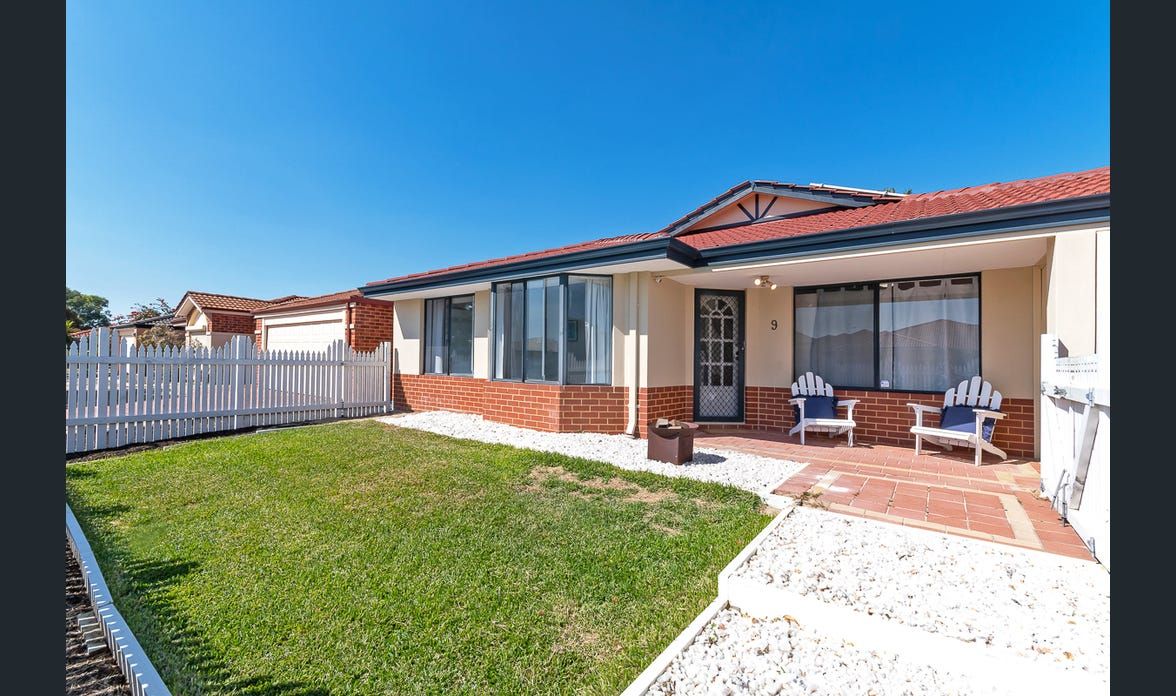 4 bedrooms House in 9 Mintaro Parade QUINNS ROCKS WA, 6030