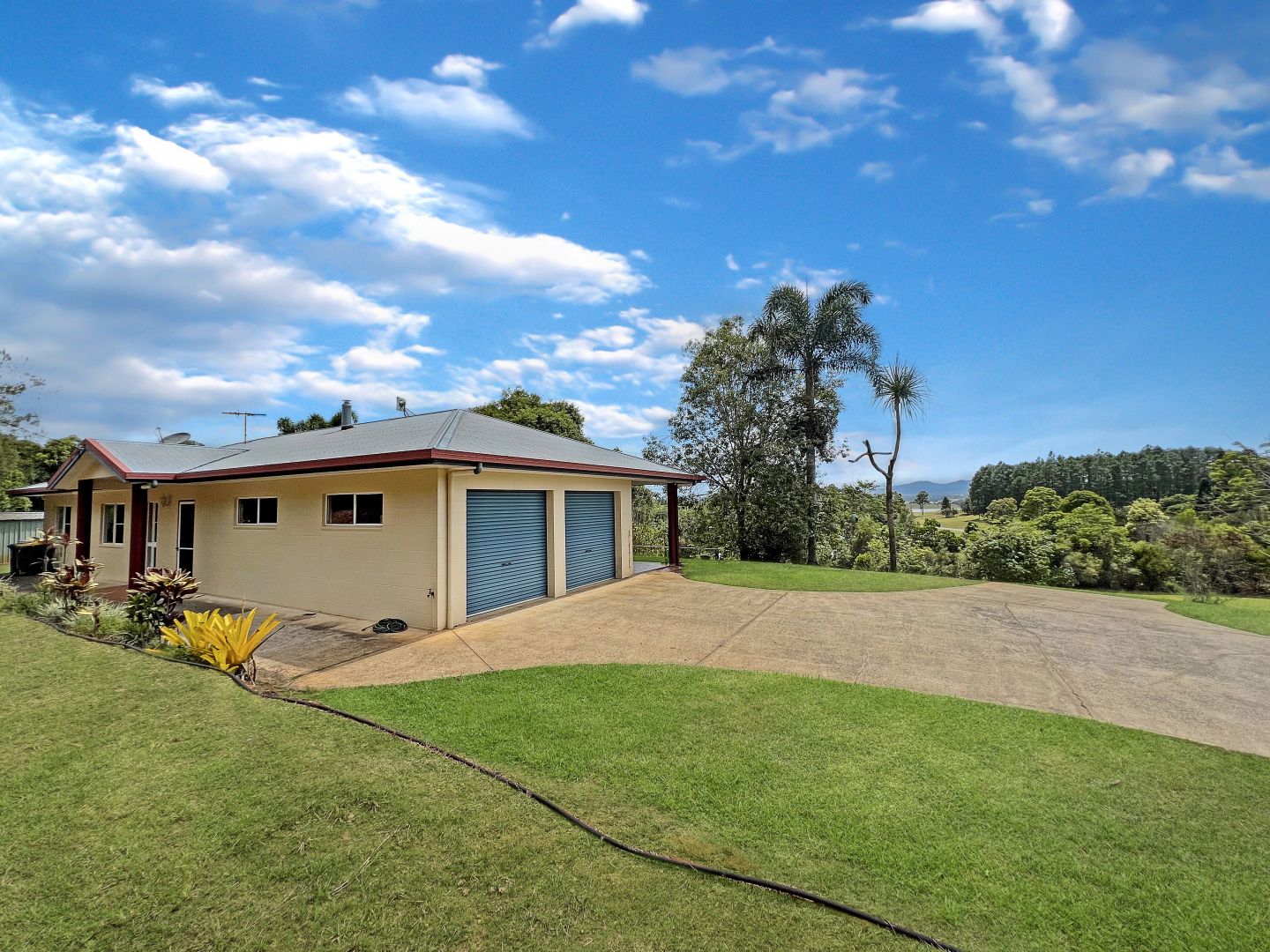 7 Fox Close, Barrine QLD 4872, Image 1