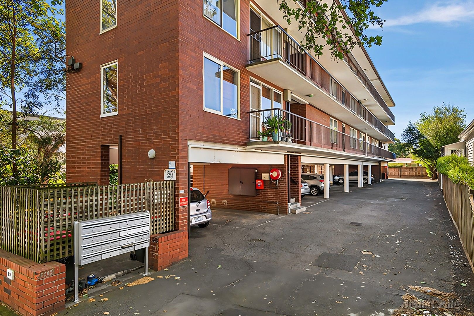 15/49 Farnham Street, Flemington VIC 3031 Apartment For Rent 350