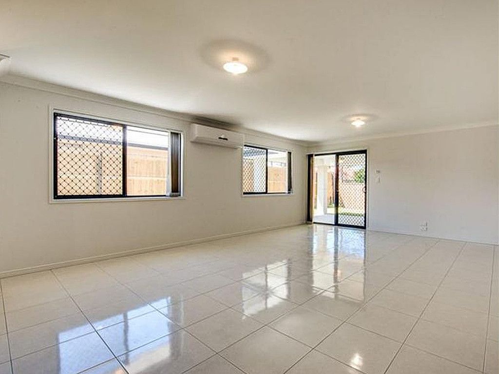4 bedrooms House in 46 The Avenue HEATHWOOD QLD, 4110