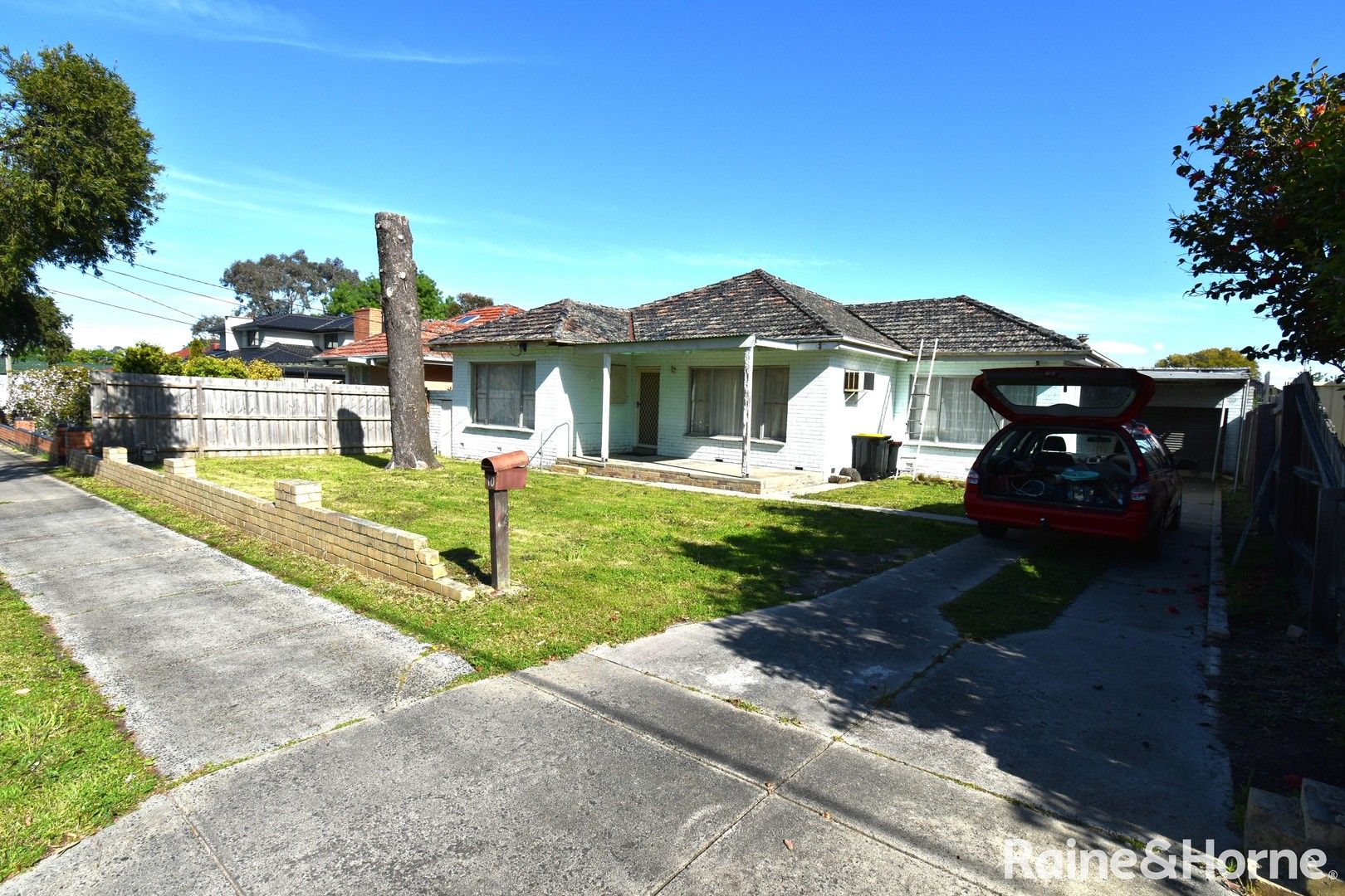 4 bedrooms House in 10 Jenkins Street NOBLE PARK VIC, 3174