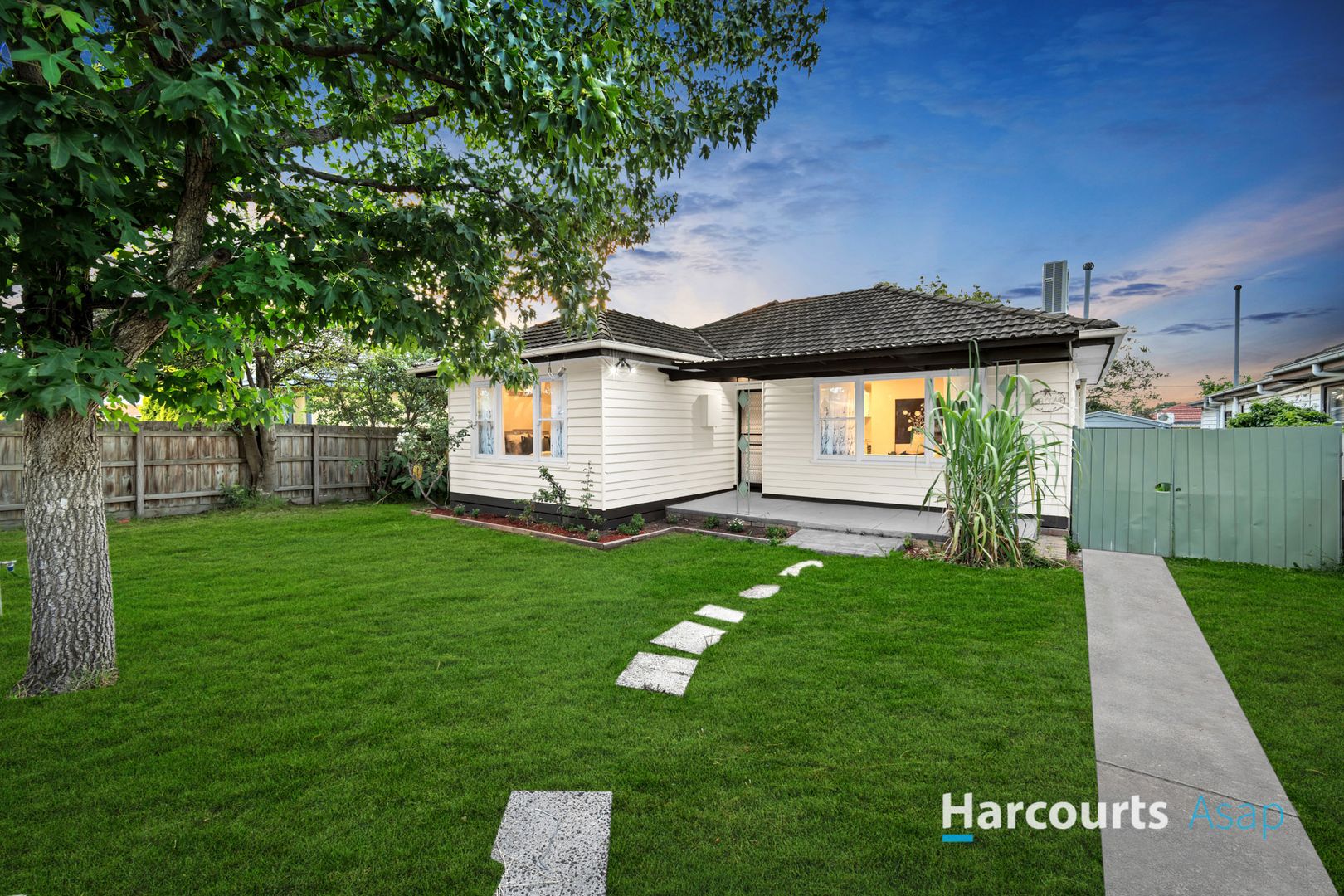 4 Belmont Avenue, Dandenong North VIC 3175