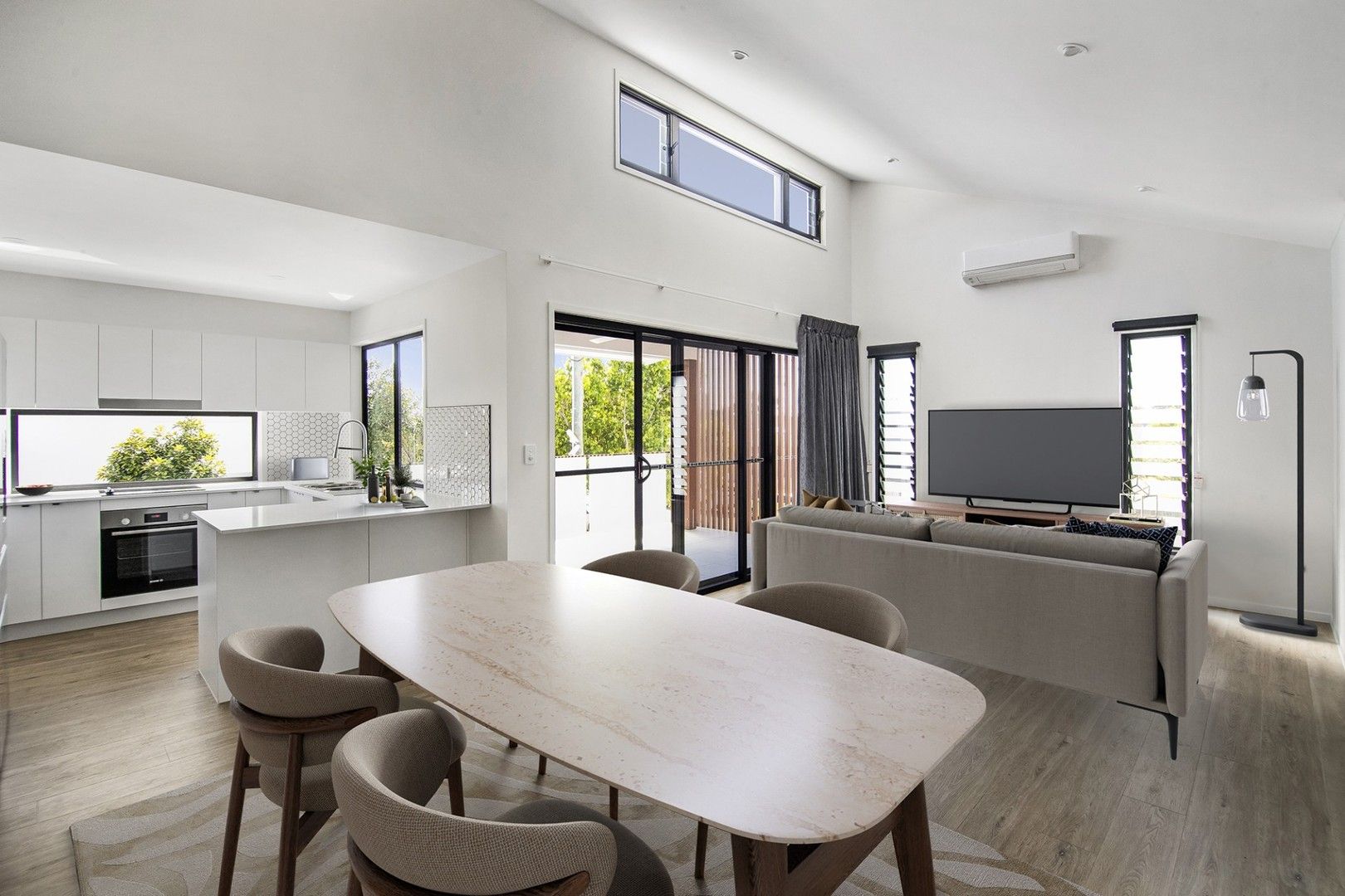 3 bedrooms Townhouse in 2/111 Parker Street MAROOCHYDORE QLD, 4558