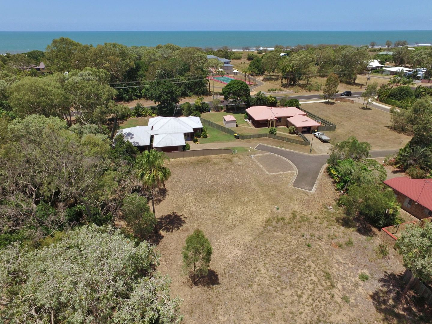 4 Sandpiper Grove, Moore Park Beach QLD 4670, Image 2