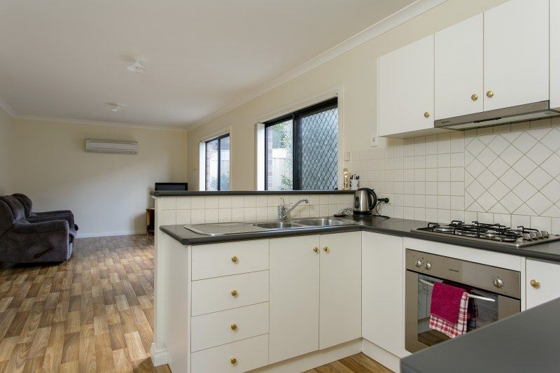 1/19 Holmes Road, North Bendigo VIC 3550, Image 2