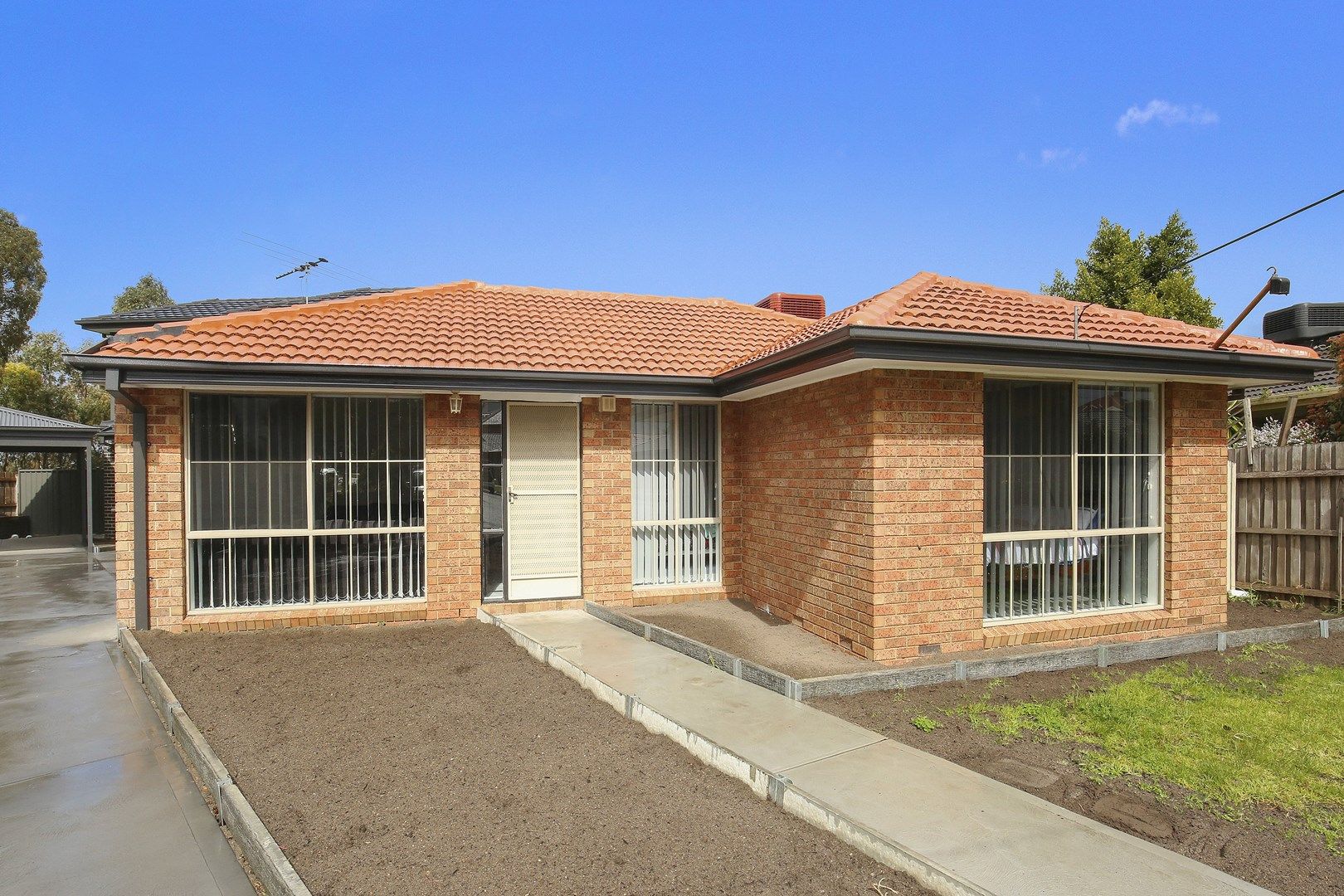 1/11 Langvale Court, Mill Park VIC 3082, Image 0