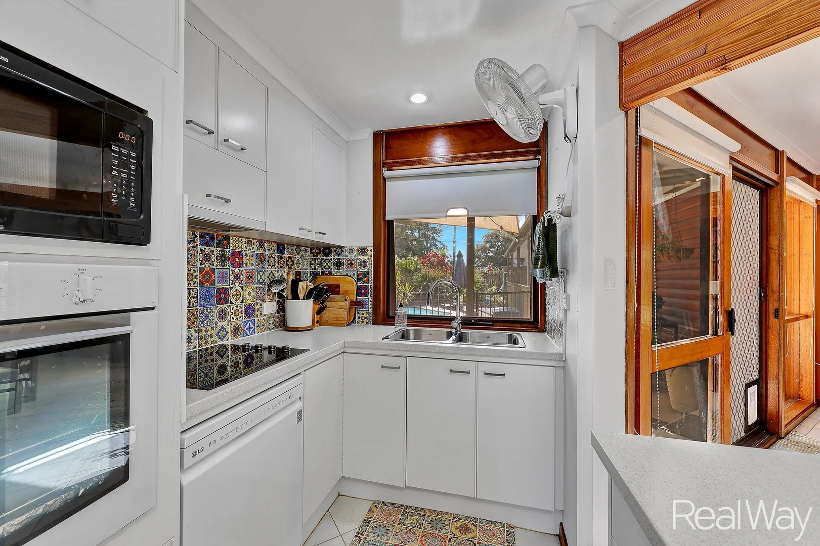 Additional image 9 of 24 Mullers Road, Avondale QLD 4670