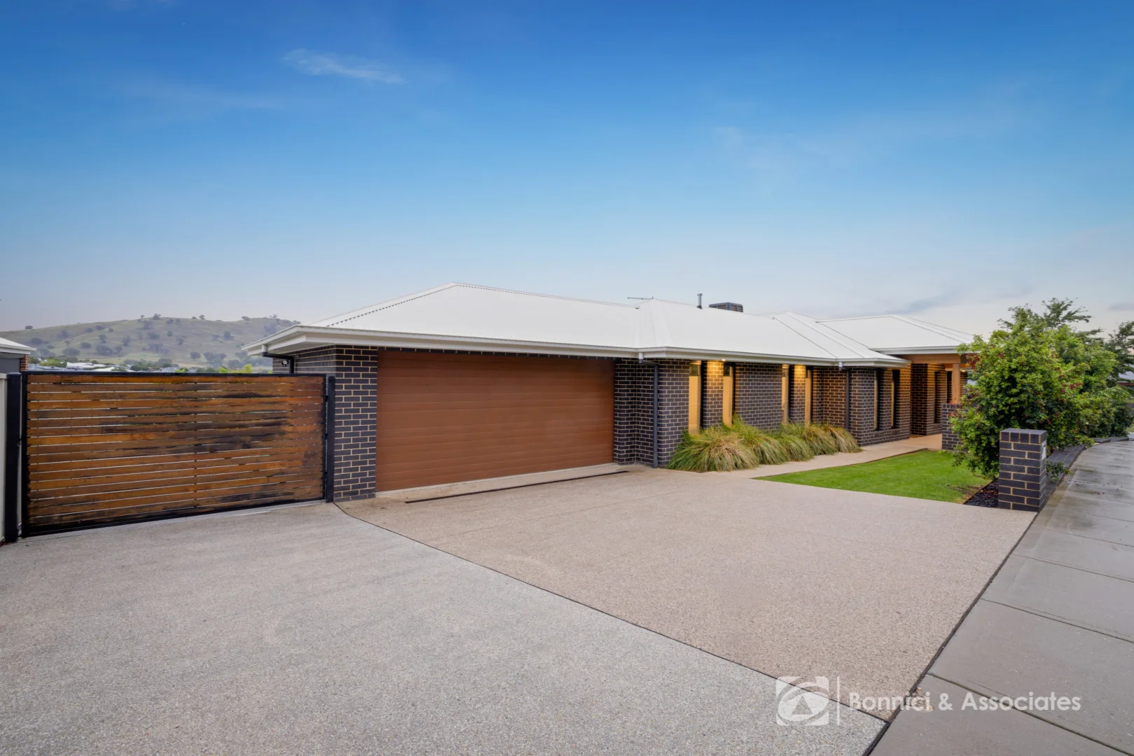 Additional image 23 of 10 Avenel Circuit, Wodonga VIC 3690