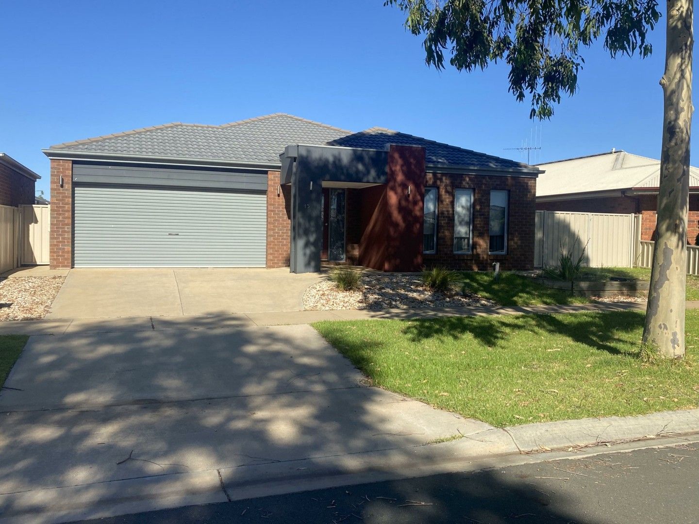 3 bedrooms House in 15 Boobialla Drive SWAN HILL VIC, 3585