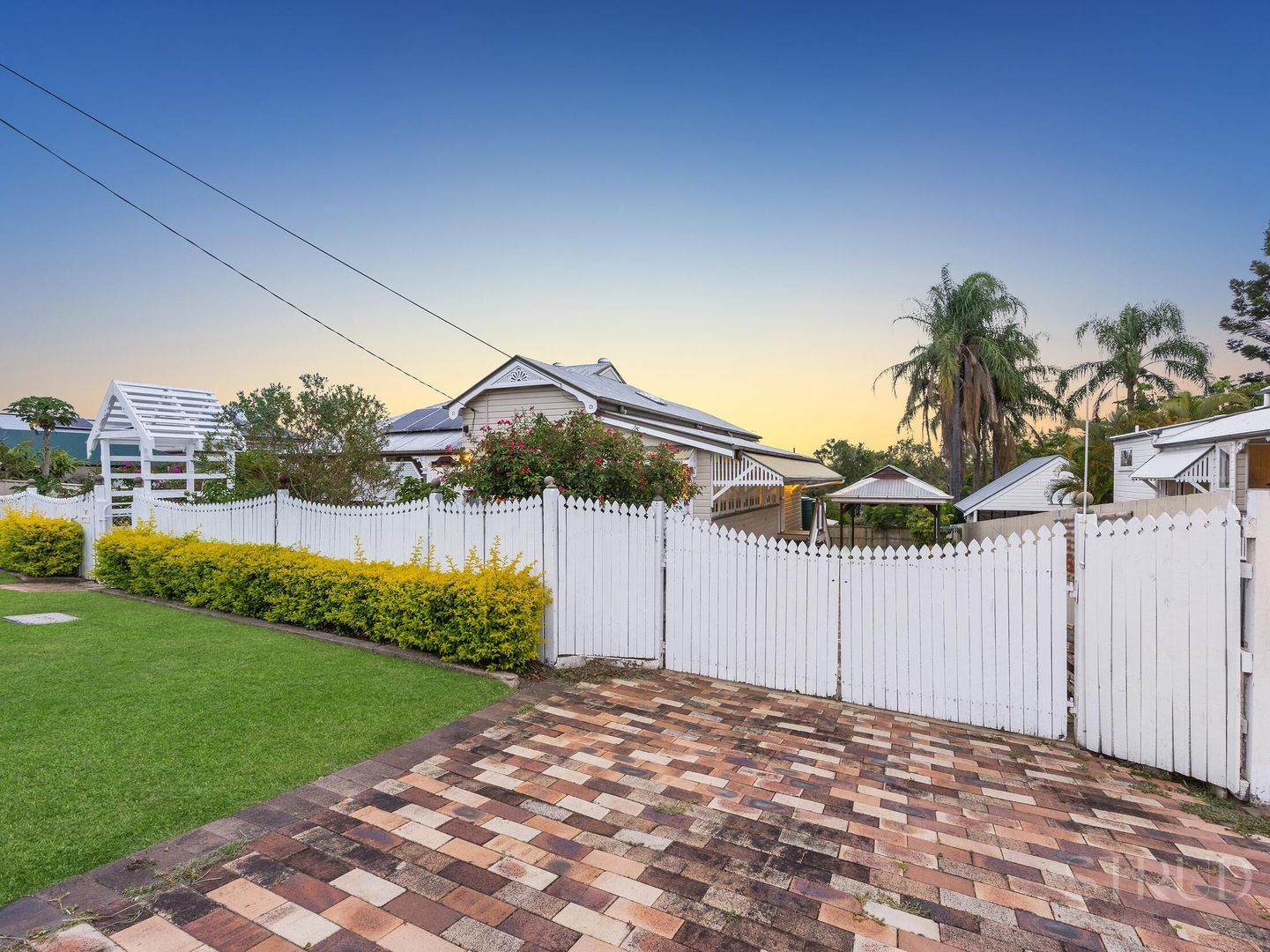 30 Cribb Street, Sadliers Crossing QLD 4305, Image 2