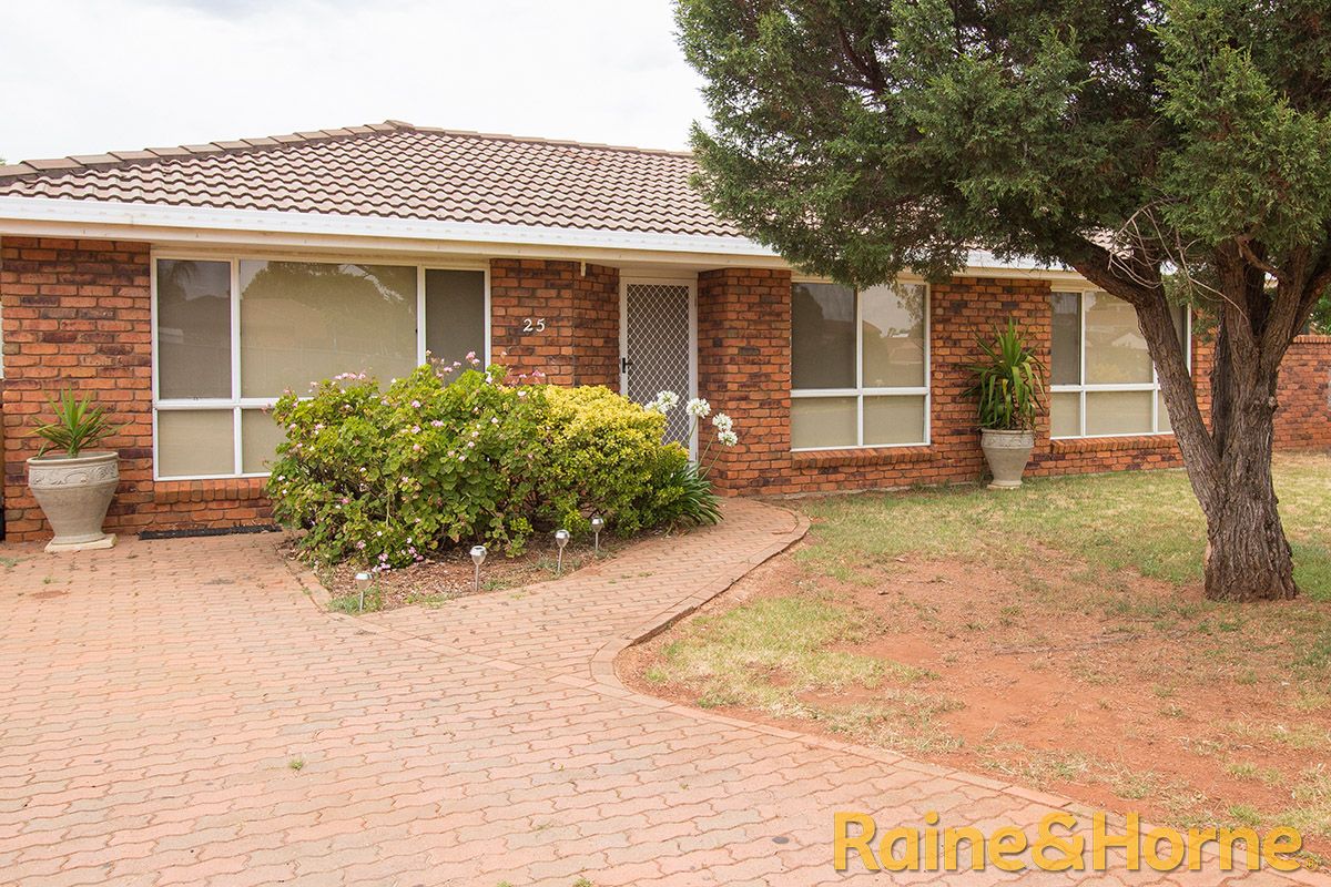 3 bedrooms House in 25 Lawson Street DUBBO NSW, 2830