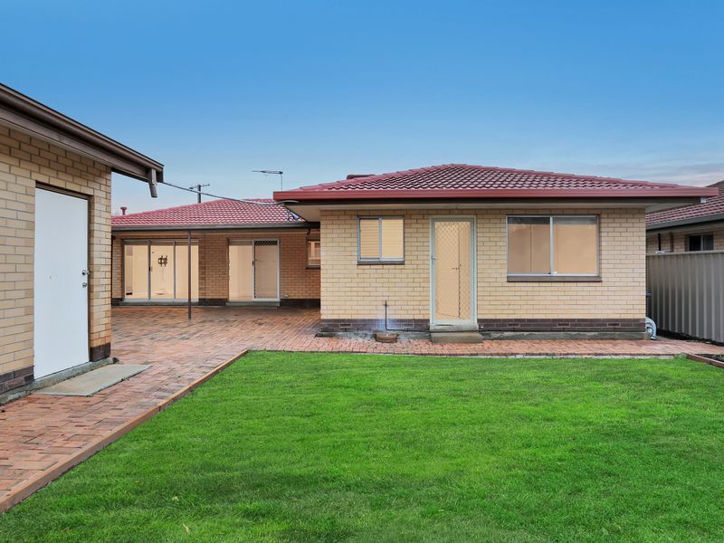 37 Baroona Street, Pooraka SA 5095, Image 2