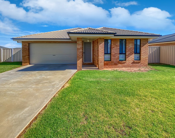 21 Lake Paddock Drive, Leeton NSW 2705