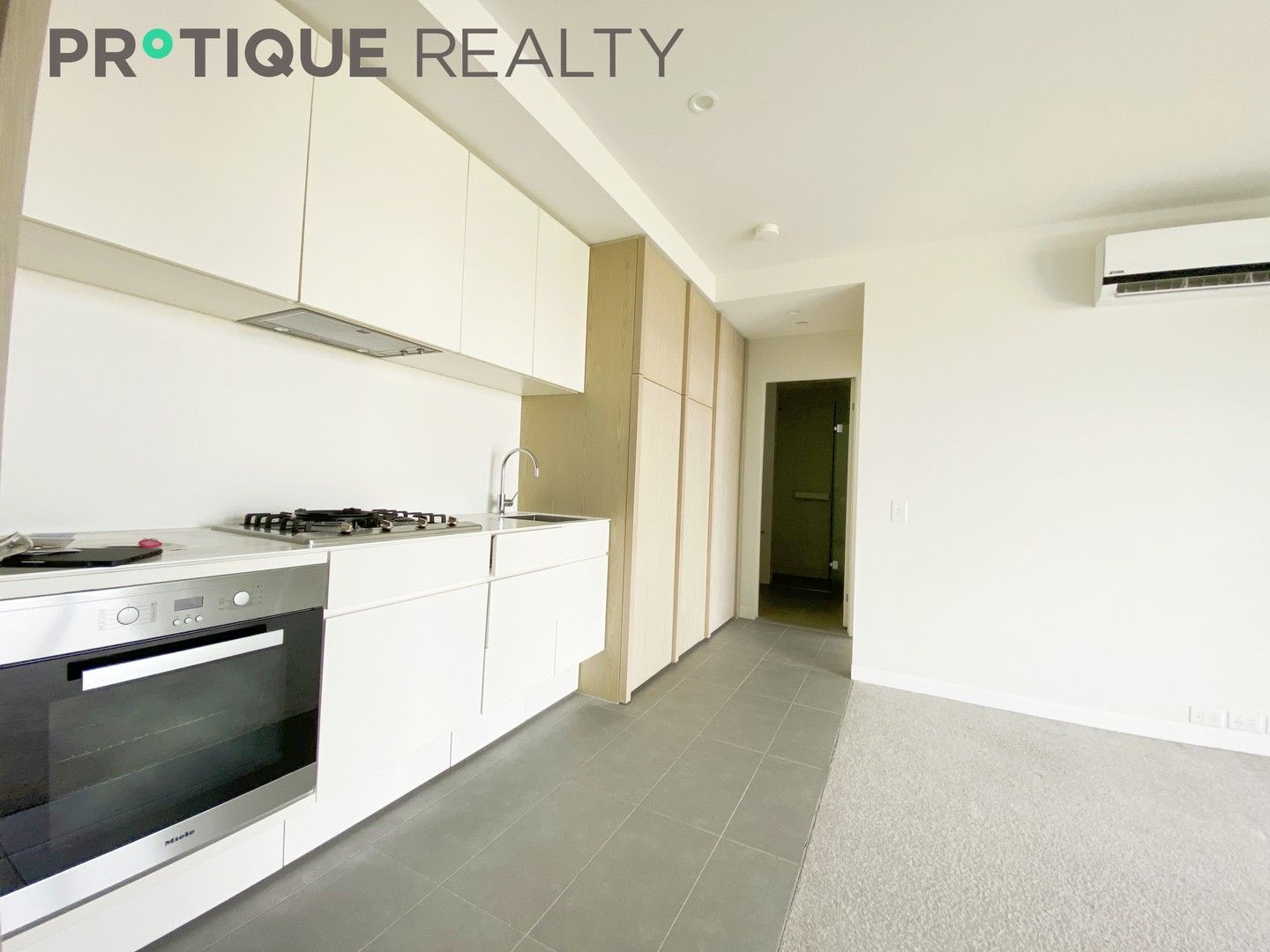 1 bedrooms Apartment / Unit / Flat in 1104/8 Pearl River Road DOCKLANDS VIC, 3008