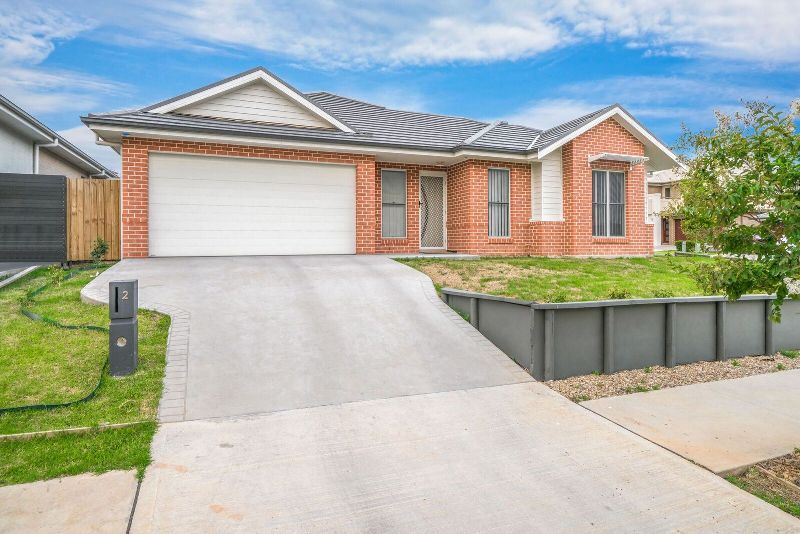 2 Bowe Place, Oran Park NSW 2570