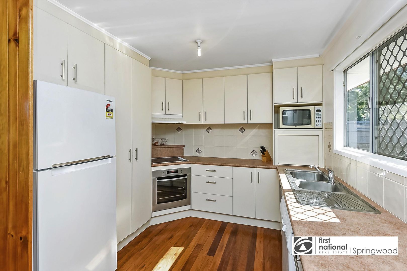 22 Gladewood Drive, Daisy Hill QLD 4127, Image 2