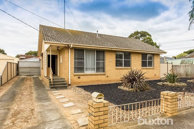 Picture of 2 Fidge Crescent, BREAKWATER VIC 3219