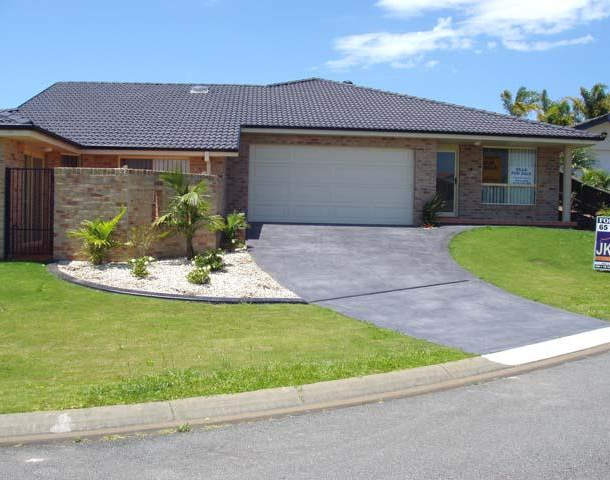 2/1 Undara Circuit, Forster NSW 2428