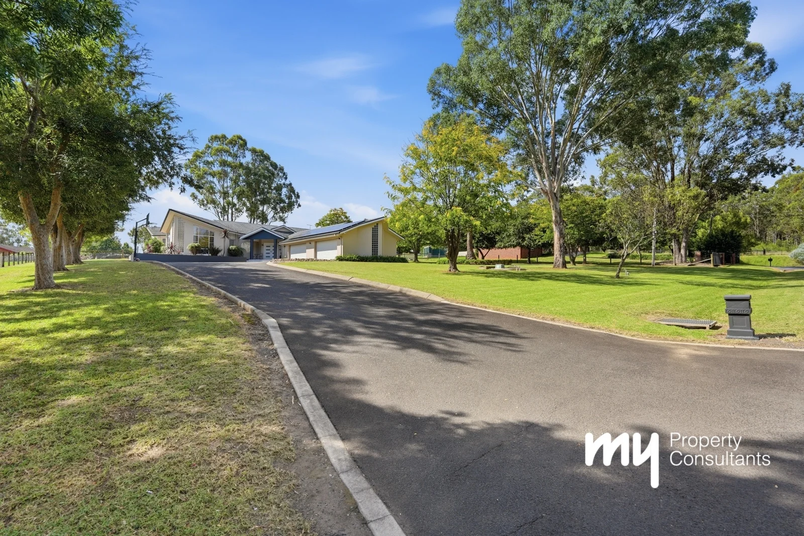 Additional image 30 of 9 Rofe Place, Grasmere NSW 2570
