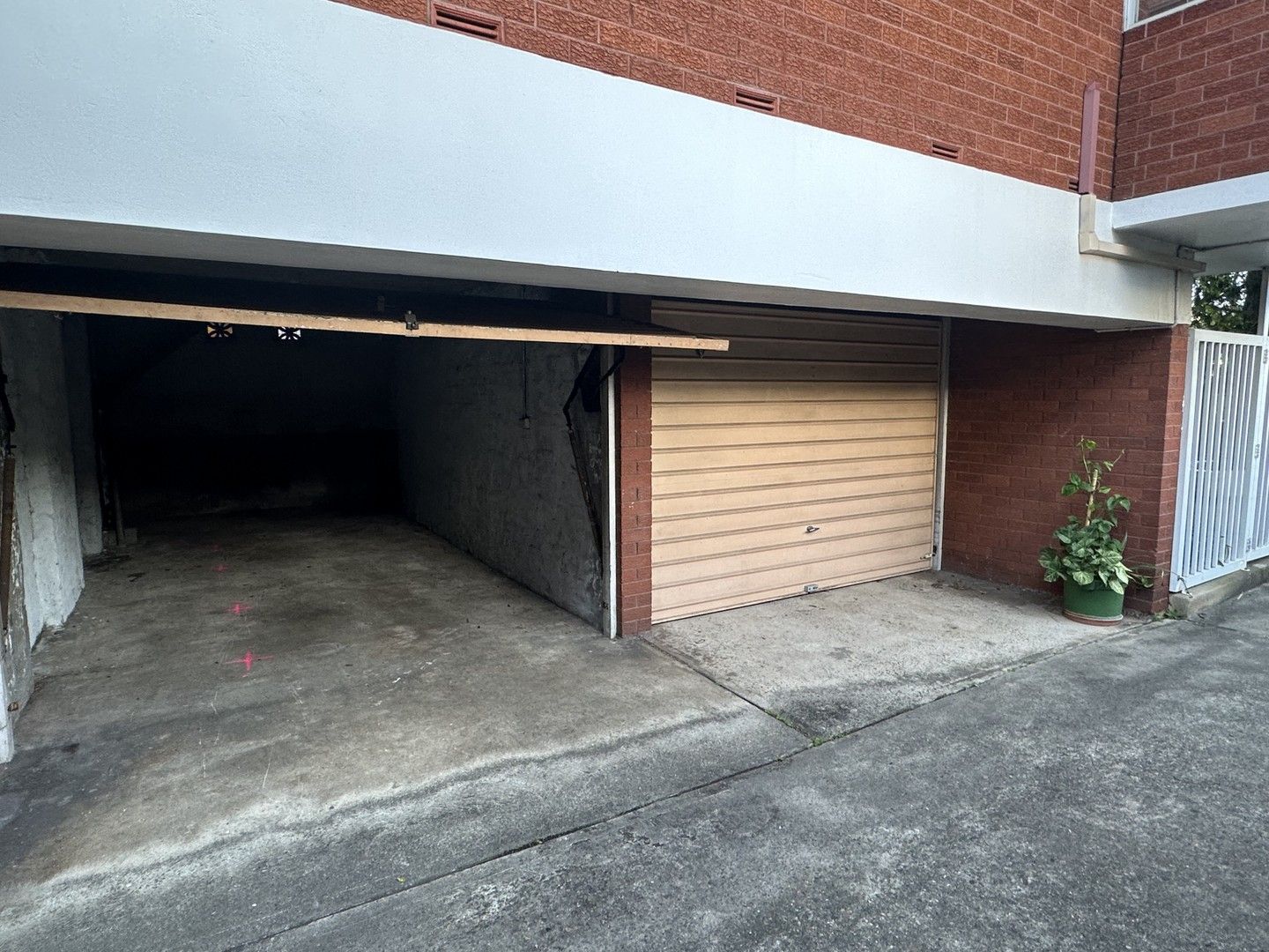 2/2 Coogee Bay Road (Garage), Coogee NSW 2034, Image 0