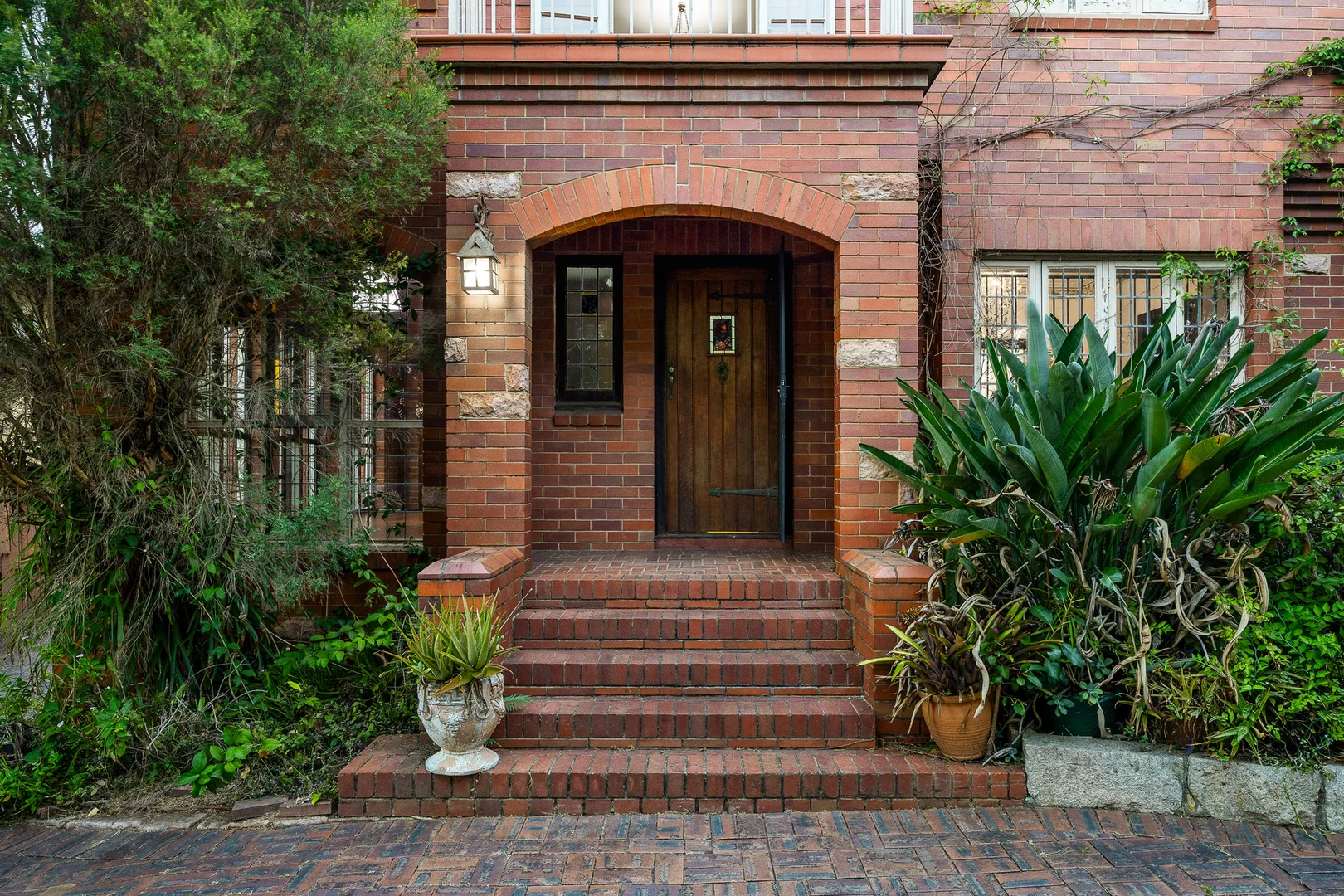 Additional image 2 of 11 Hawken Drive, St Lucia QLD 4067