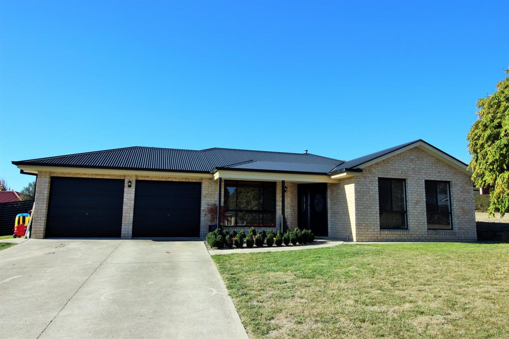 6 Sapphire Crescent, Kelso NSW 2795, Image 0