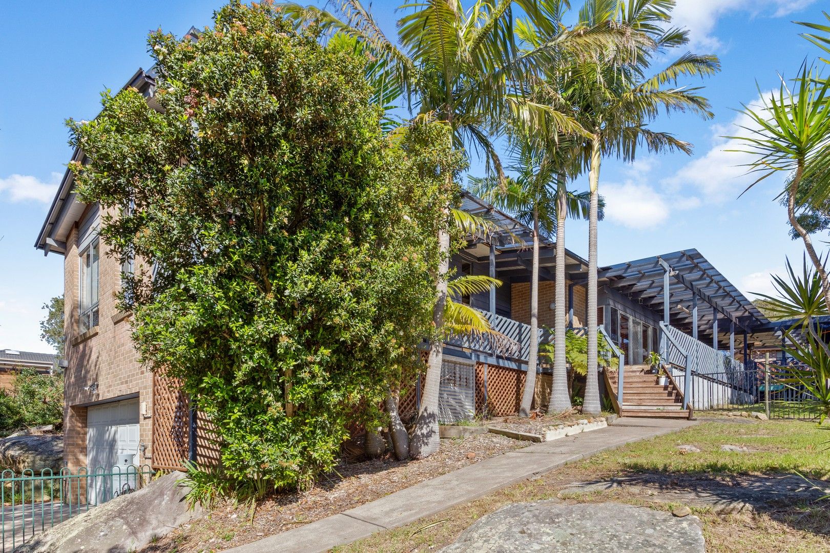 4 bedrooms House in 28 Patterson Road HEATHCOTE NSW, 2233