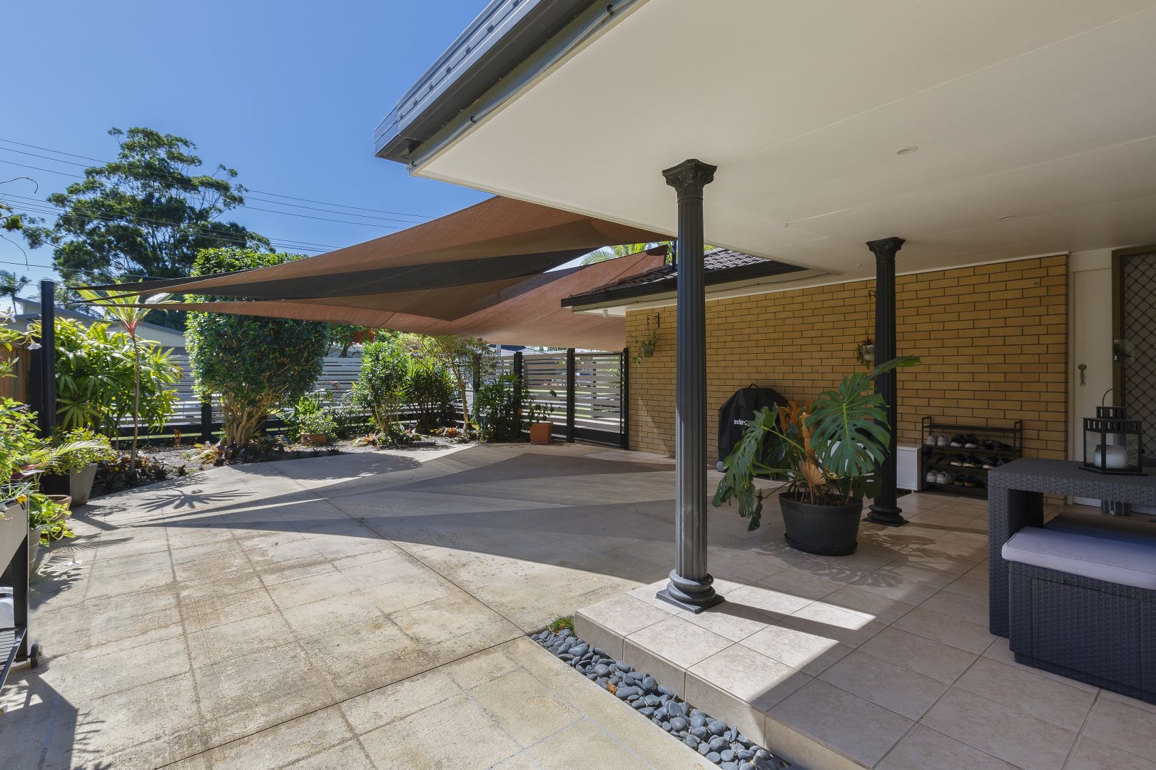 10 Ashgrove Avenue, Runaway Bay QLD 4216 House For Rent 920 Domain