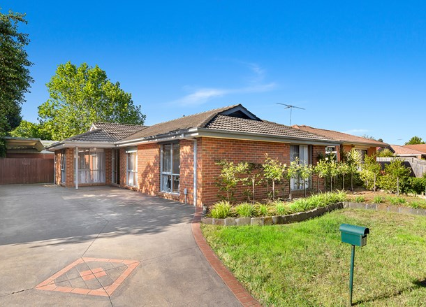 19 Coolabah Grove, Berwick VIC 3806