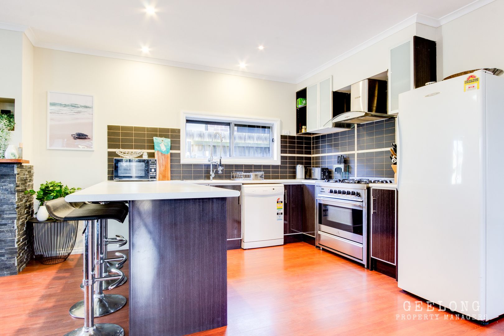 16 Turnberry Close, St Leonards VIC 3223, Image 2