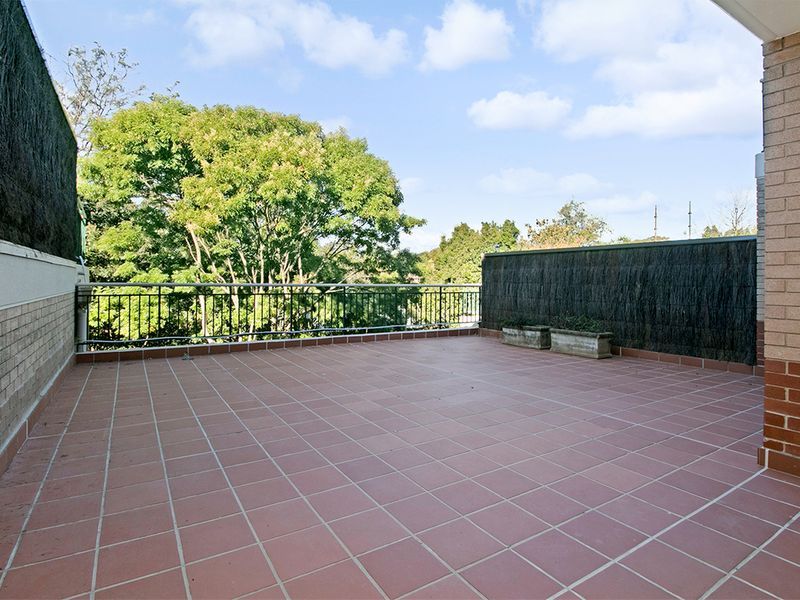 3 bedrooms Apartment / Unit / Flat in 28/2A Palmer Street CAMMERAY NSW, 2062
