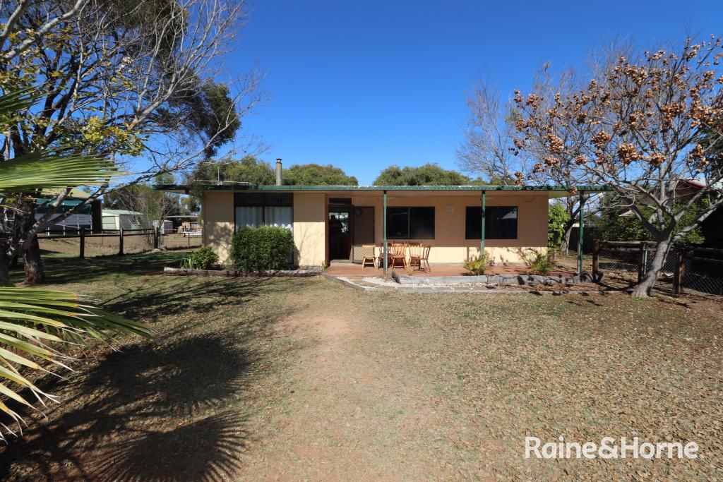 3 bedrooms House in 15 ROBERTA STREET KINGAROY QLD, 4610