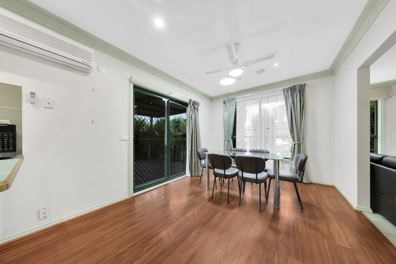 Additional image 4 of 1/11 Rule Close, Mill Park VIC 3082