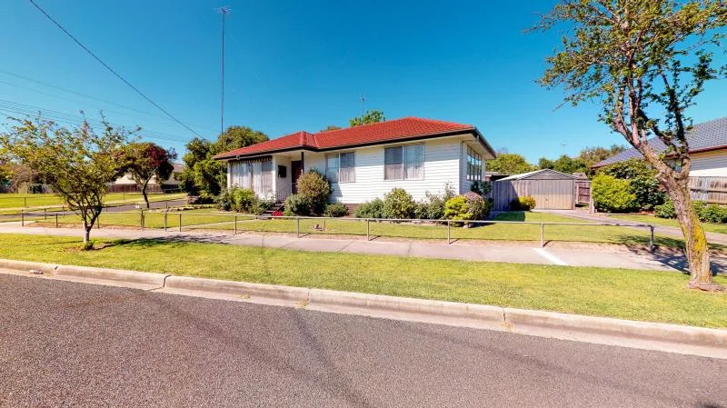 2 Little Crescent, Traralgon VIC 3844