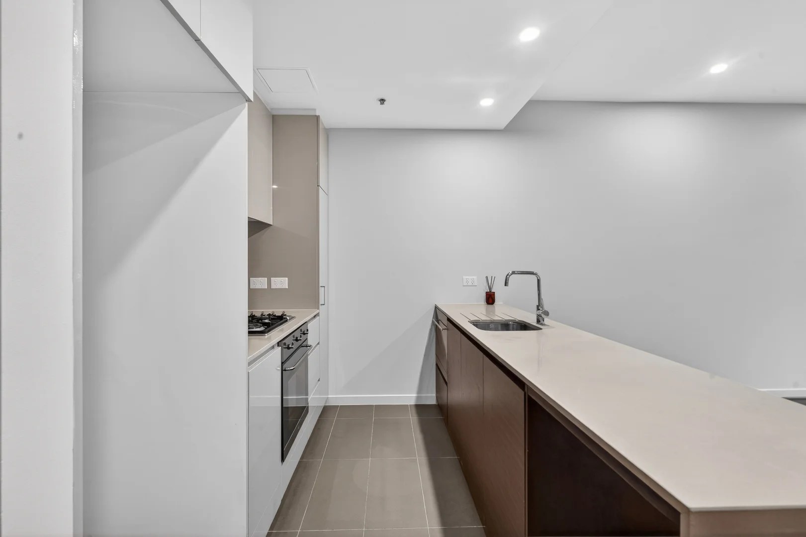 Additional image 3 of 704/70 Queens Road, Melbourne VIC 3004
