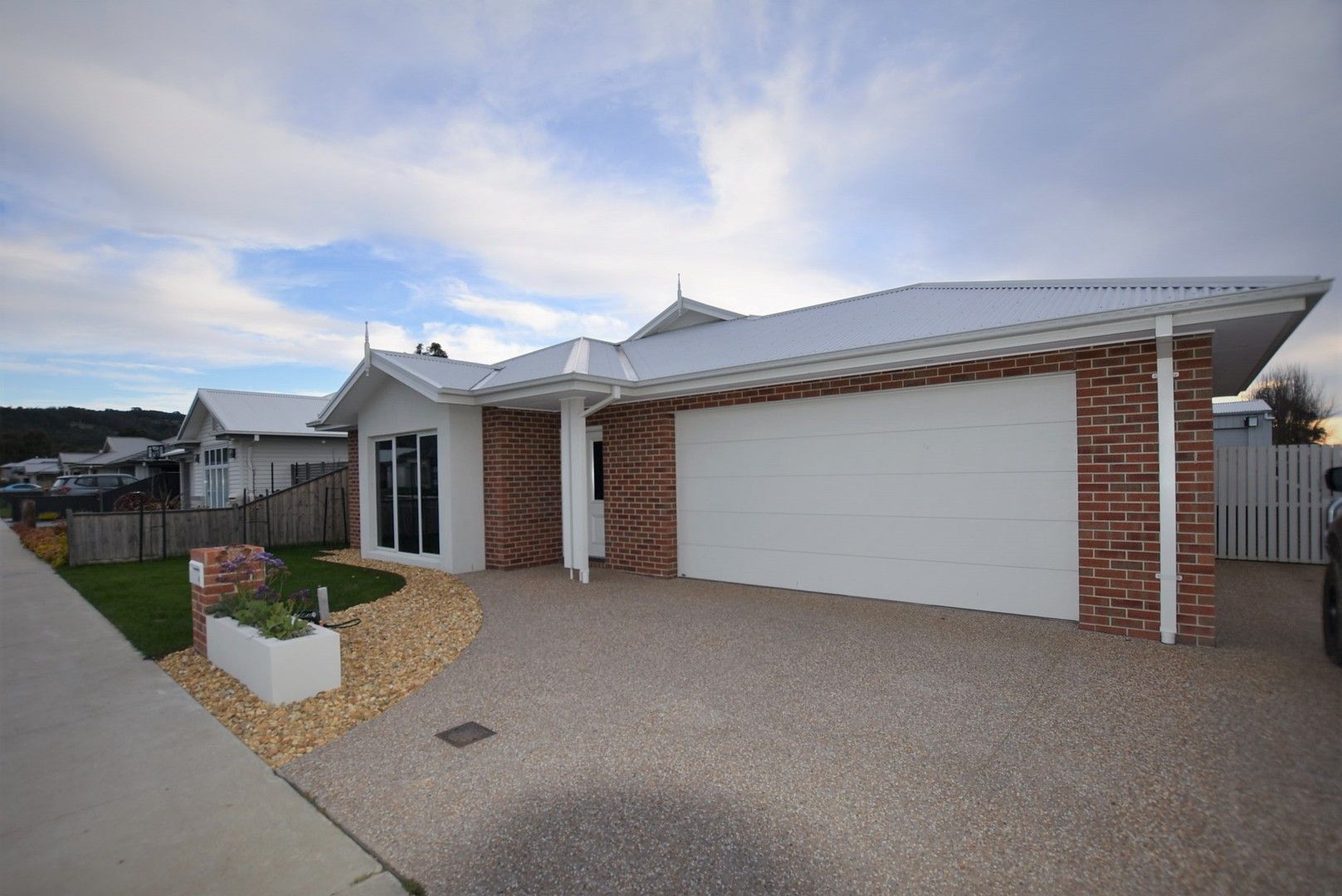 4 Silvertop Dr, Yarragon VIC 3823 House For Rent Domain