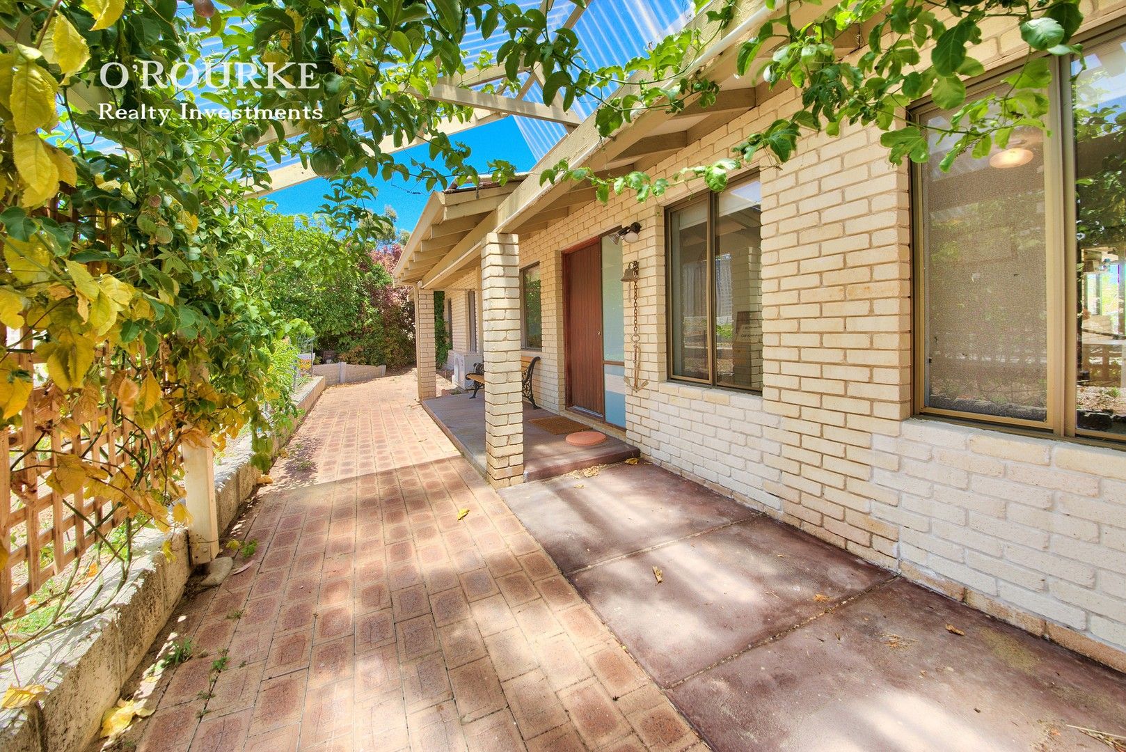 3 bedrooms House in 3 Europa Court KALLAROO WA, 6025