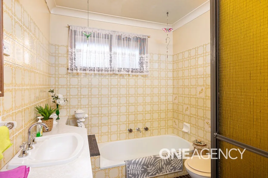 Additional image 8 of 73 HUTHWAITE STREET, Mount Austin NSW 2650