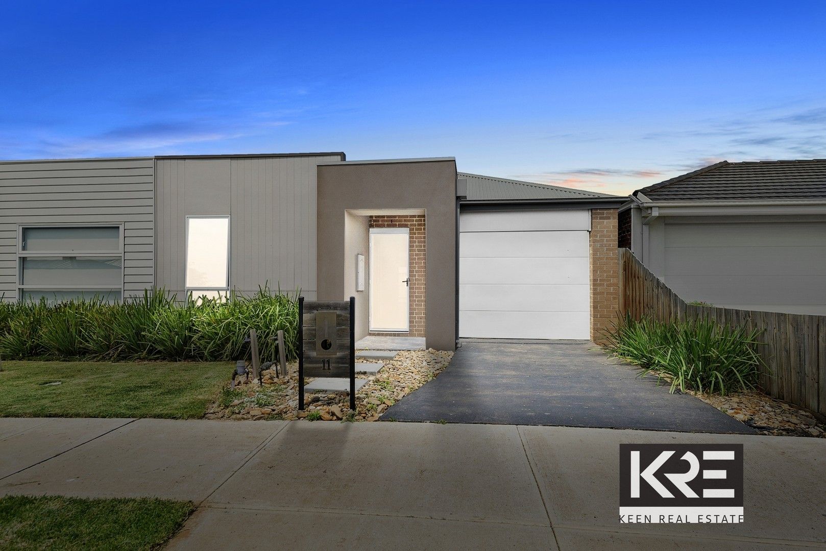 11 Freiberger Grove, Clyde North VIC 3978, Image 0