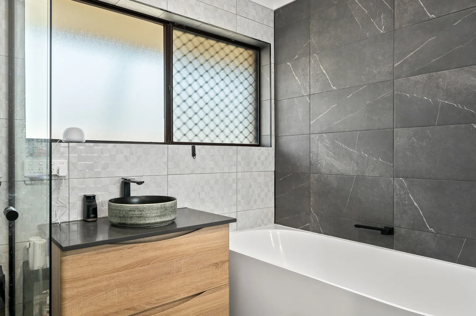 Additional image 16 of 27 Wheatsheaf Rd, Morphett Vale SA 5162