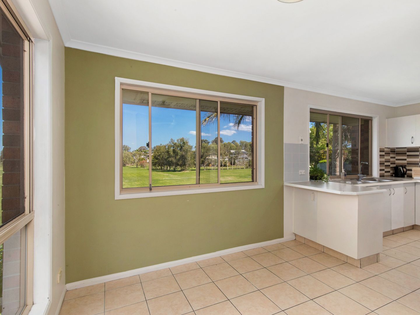 39 Willunga Place, Merrimac QLD 4226, Image 2