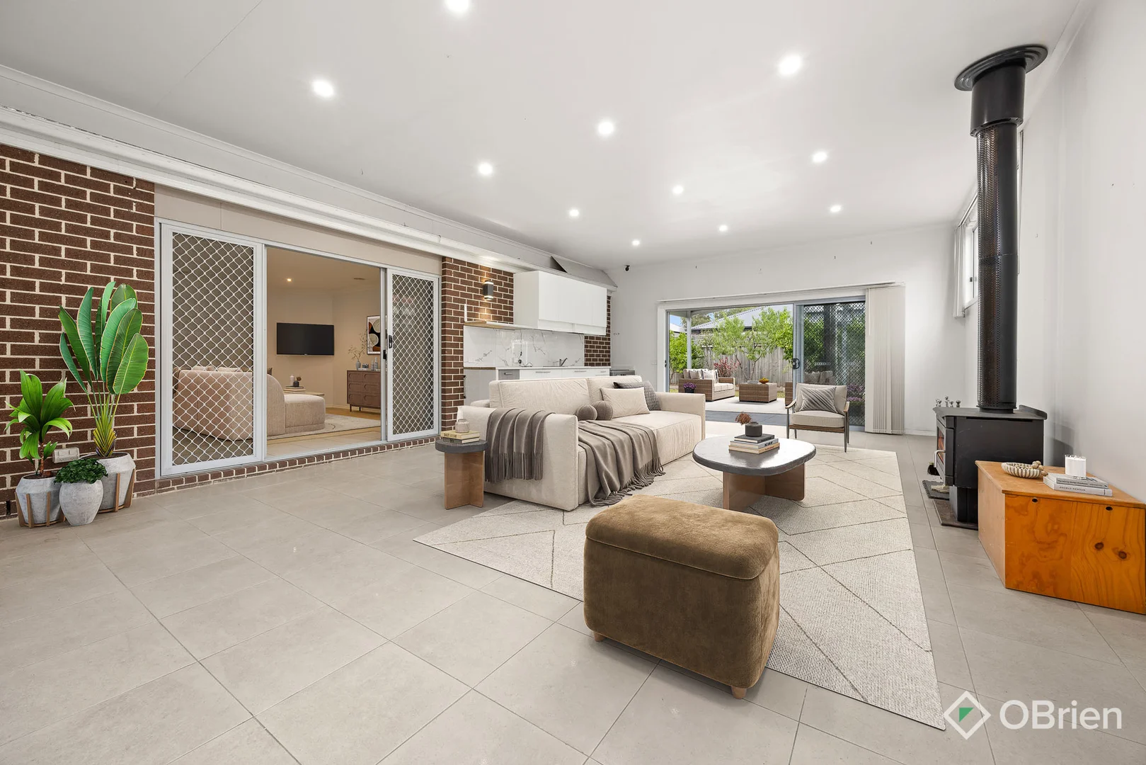 Additional image 2 of 47 Mountainview Boulevard, Cranbourne North VIC 3977