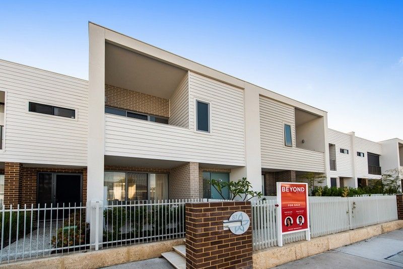 3 bedrooms Townhouse in 87 Clementine Blvd TREEBY WA, 6164