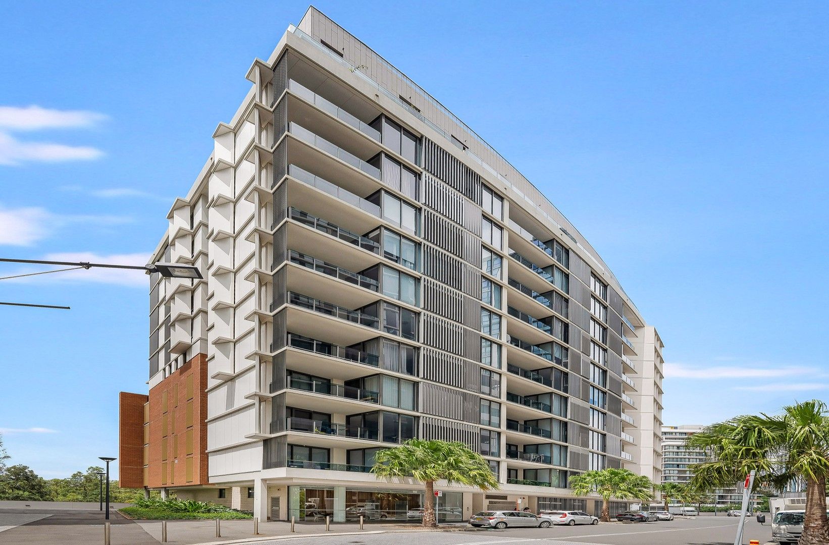2 bedrooms Apartment / Unit / Flat in 903/16 Brodie Spark Drive WOLLI CREEK NSW, 2205