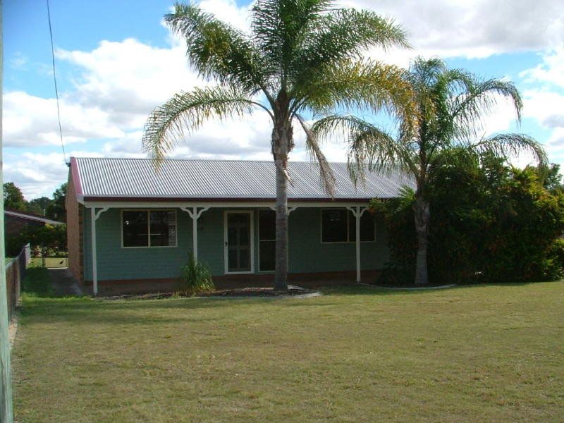 3 bedrooms House in 27 Bunker Avenue NANANGO QLD, 4615