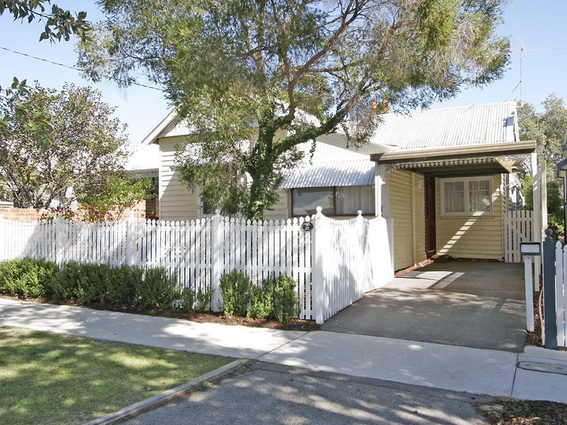 3 bedrooms House in 35 Hopetoun Terrace SHENTON PARK WA, 6008