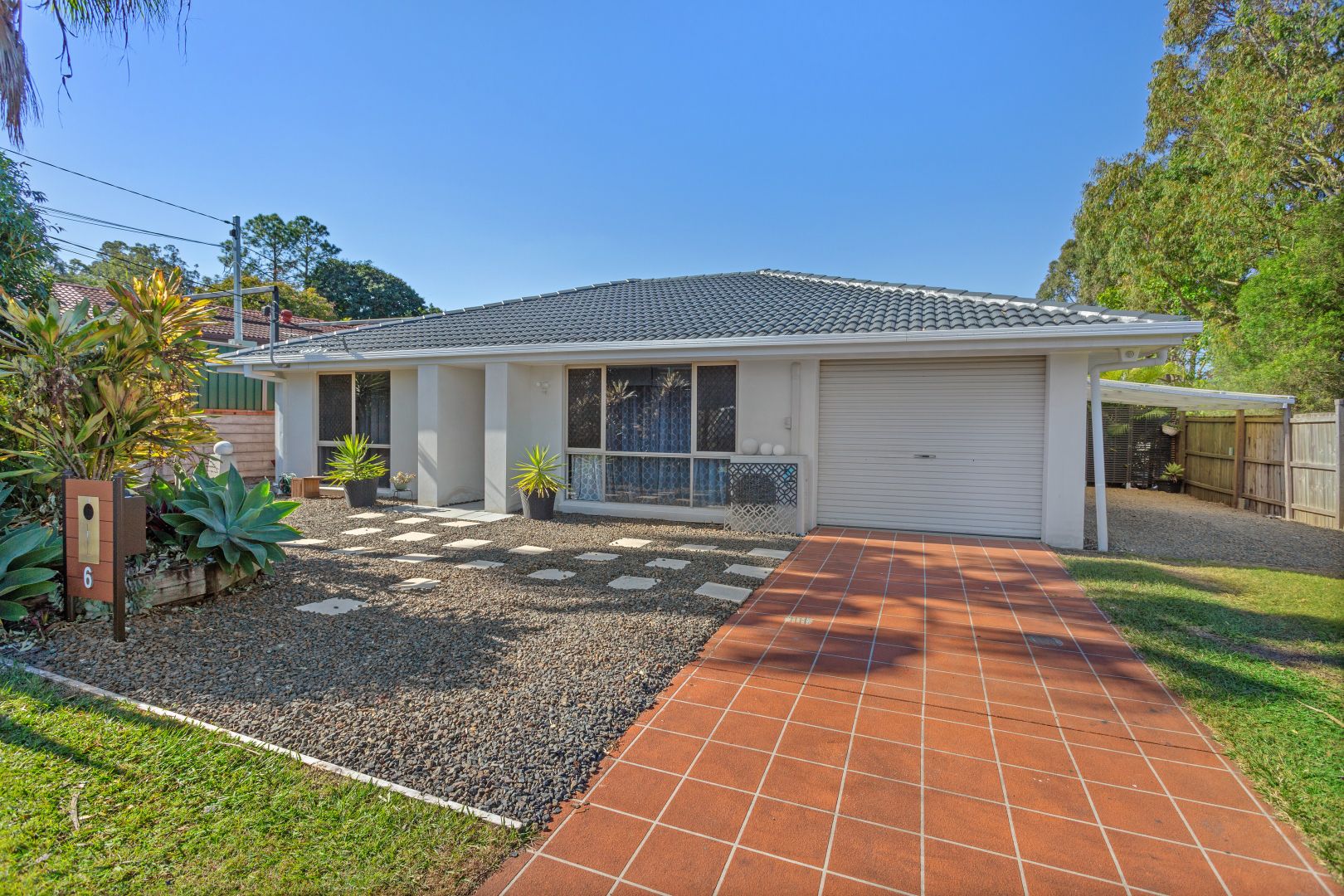 6 Renfrew Street, Hillcrest QLD 4118, Image 2